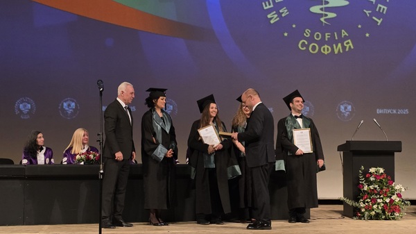 СЛК награди пълните отличници от Медицинския университет – София