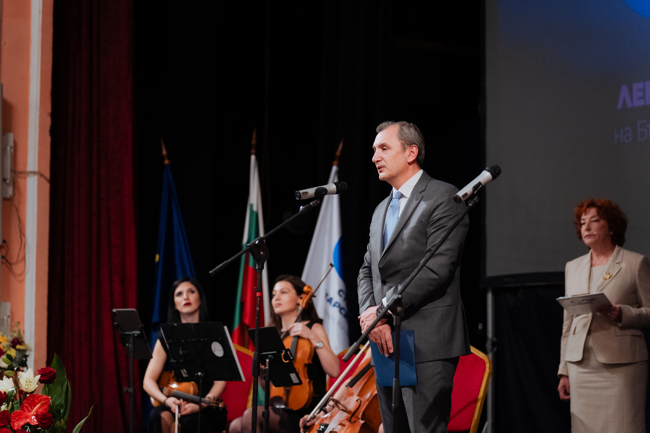 Проф. д-р Петко Карагьозов получи наградата "Лекар на София"