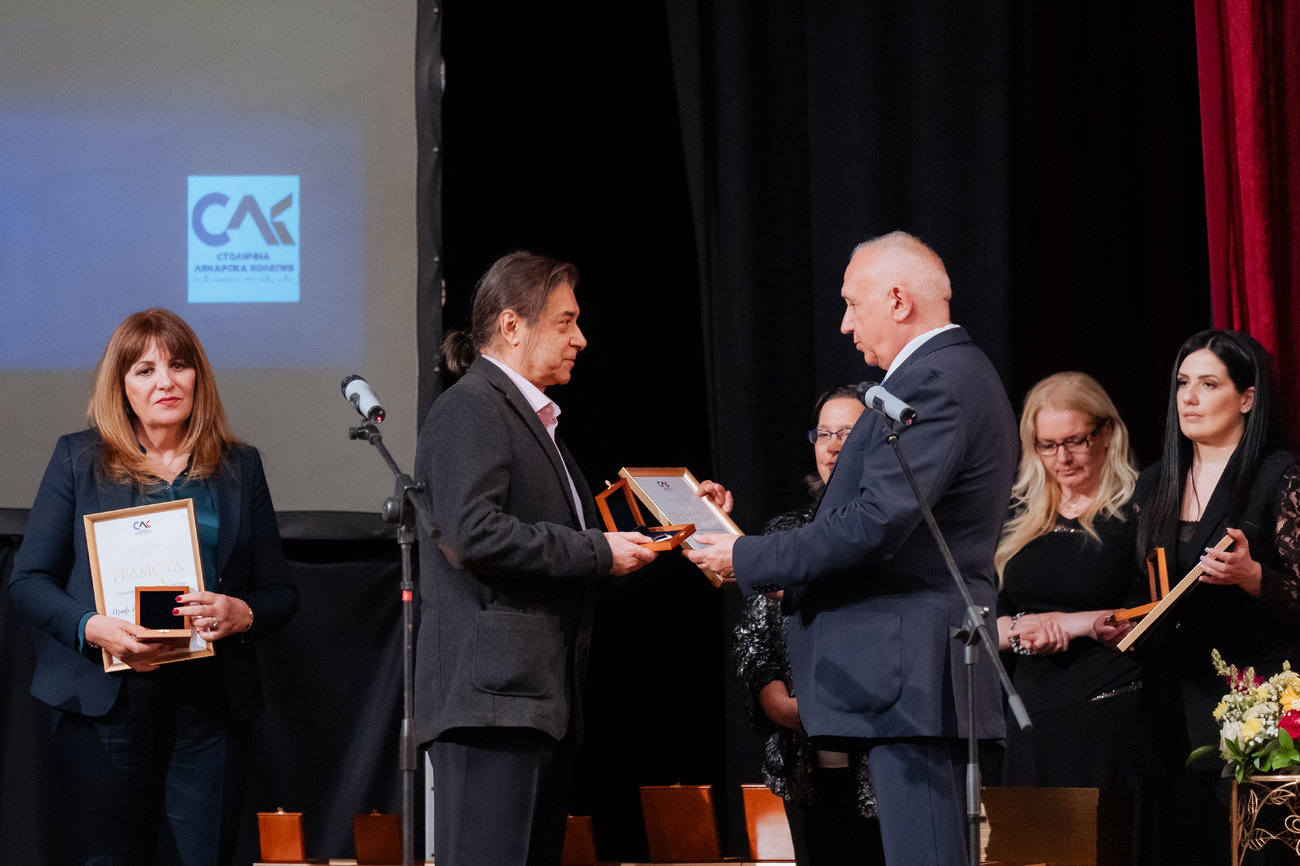 Проф. д-р Петко Карагьозов получи наградата "Лекар на София"