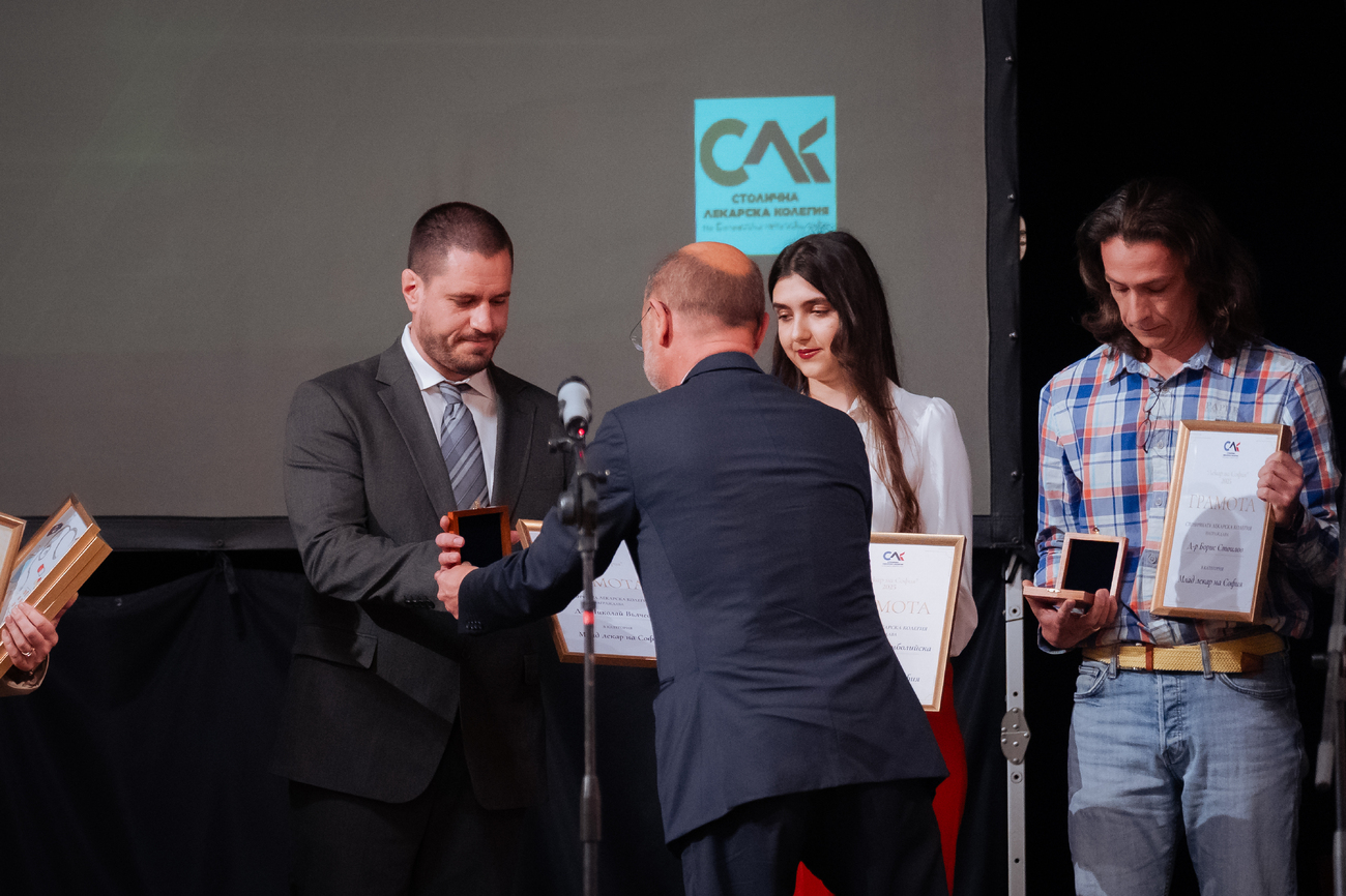 Проф. д-р Петко Карагьозов получи наградата "Лекар на София"