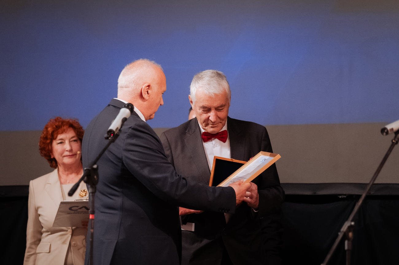 Проф. д-р Петко Карагьозов получи наградата "Лекар на София"