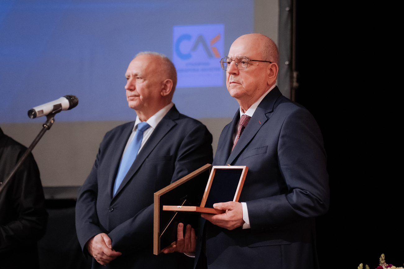 Проф. д-р Петко Карагьозов получи наградата "Лекар на София"