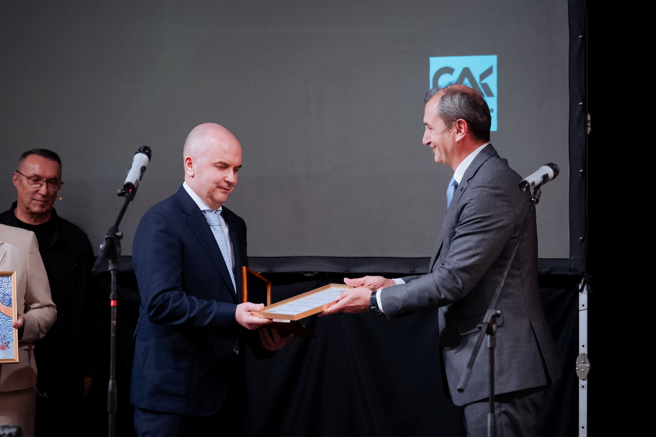 Проф. д-р Петко Карагьозов получи наградата "Лекар на София"