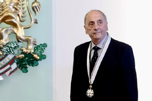 Открива се паметната плоча на проф. Драган Бобев